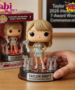Taylor Swift 2026 iHeartRadio Music Awards Commemorative POP Figure 3.jpg